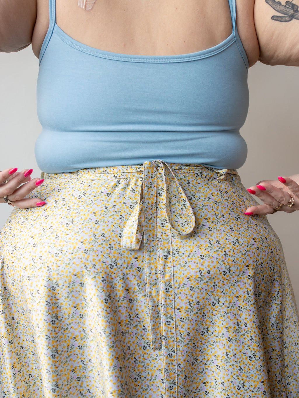 How to tie a wrap skirt