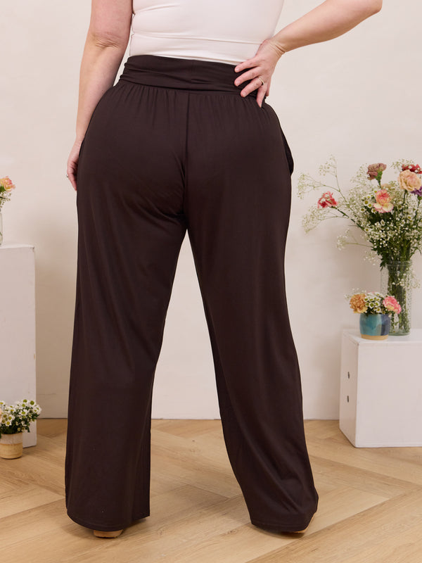 comfortable dark brown pants - dark brown sweat pants made in Canada - ethical dark brown pants made in Canada - plus size dark brown pants - dark brown set made in Canada 