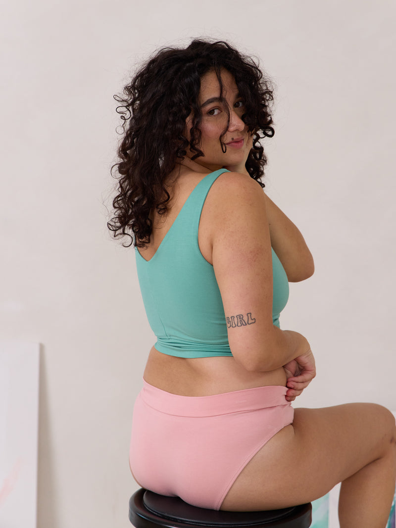 Free Label Seafoam Becky Bra, made in canada bamboo bra for big busts. Size inclusive slow fashion