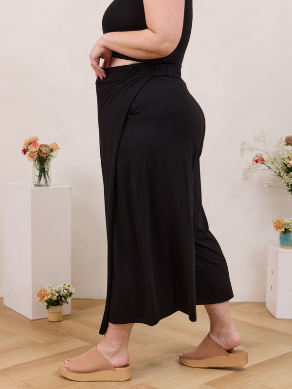 BLACK DEMI CROP