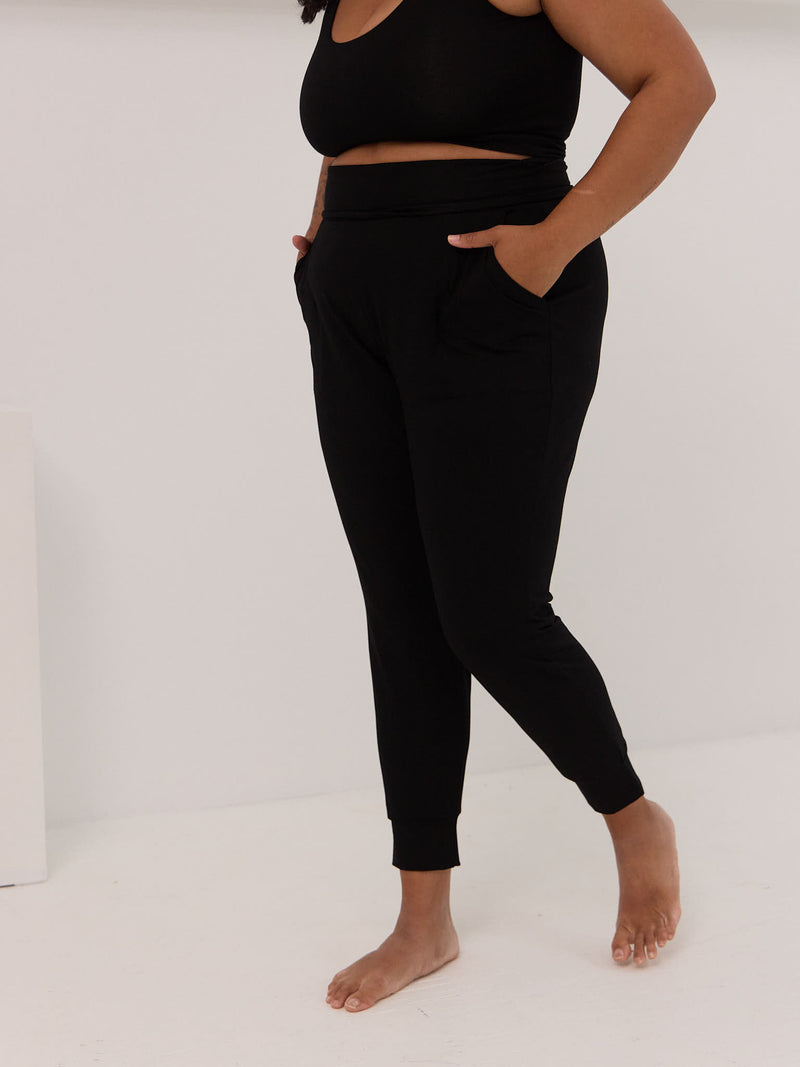 Free Label black bamboo jogger, canadian made