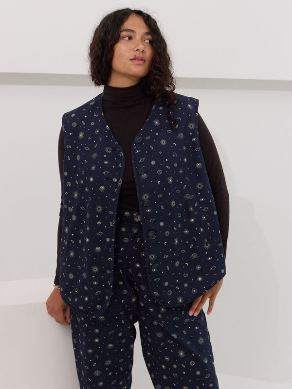 reversible organic cotton twill and organic fleece utility vest