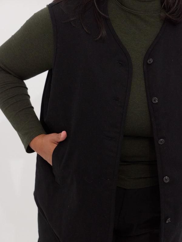 Free Label black reversible organic cotton vest with pockets. Utility vest. PLus size