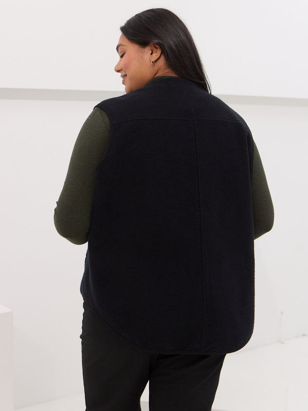 Free Label black reversible organic cotton vest with pockets. Utility vest. PLus size