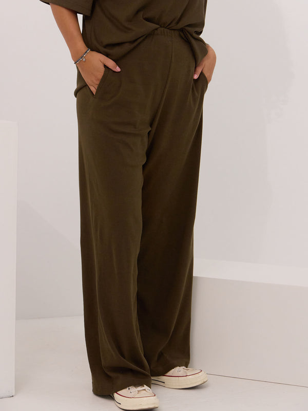 Made in Canada olive cotton lounge set