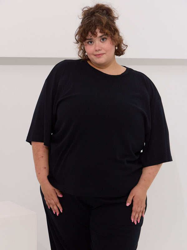 The perfect oversized tee cotton plus size black