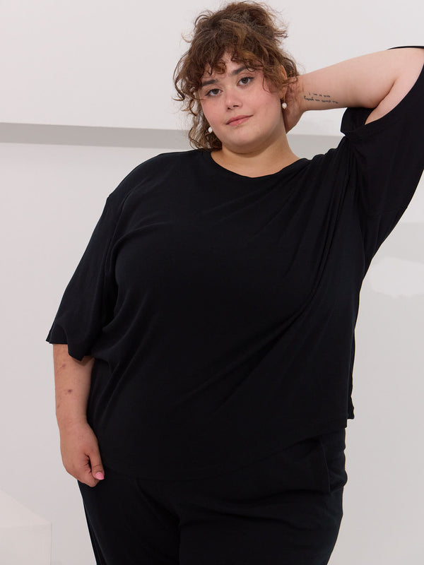 The perfect oversized tee cotton plus size black