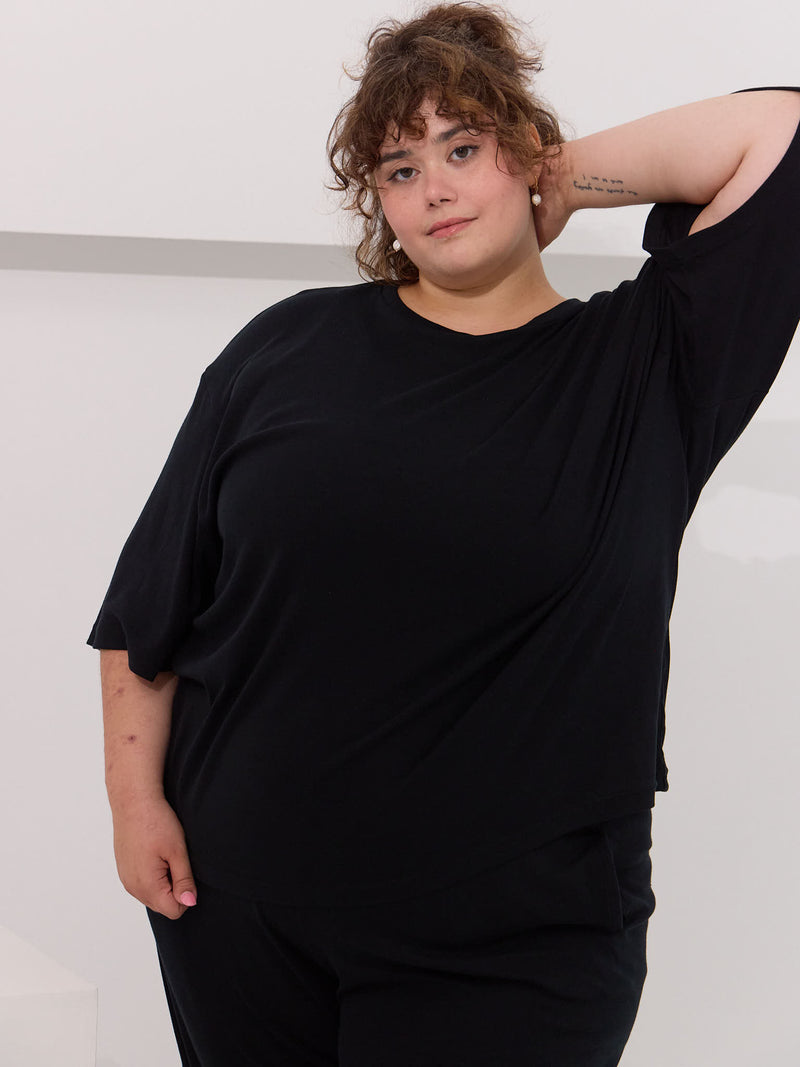 The perfect oversized tee cotton plus size black