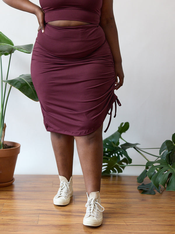 Ethical and sustainable clothing made in Canada - Skirt made in Vancouver from sustainable materials - Maxi Skirt in bamboo - plus size - size inclusive 