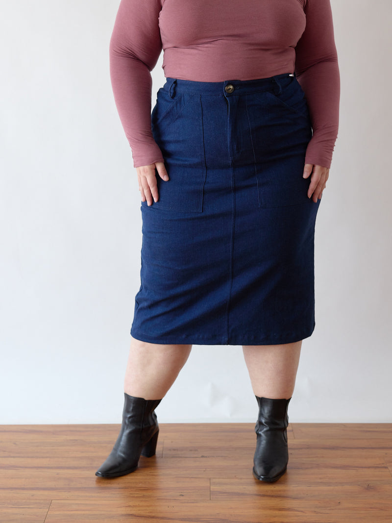 Free Label Jeans - High Waisted Cargo Jean Skirt - Small Waist to Hip Ratio - Stretch Denim