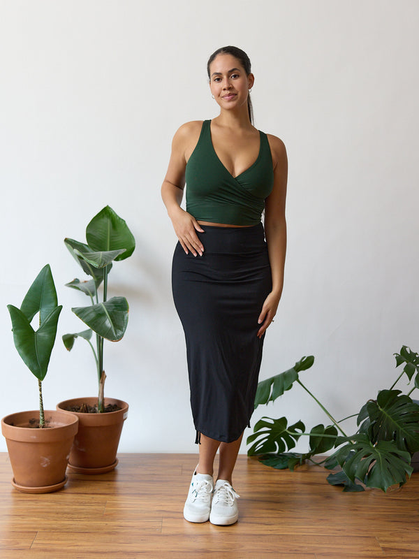 Ethical and sustainable clothing made in Canada - Skirt made in Vancouver from sustainable materials - Maxi Skirt in bamboo - plus size - size inclusive 