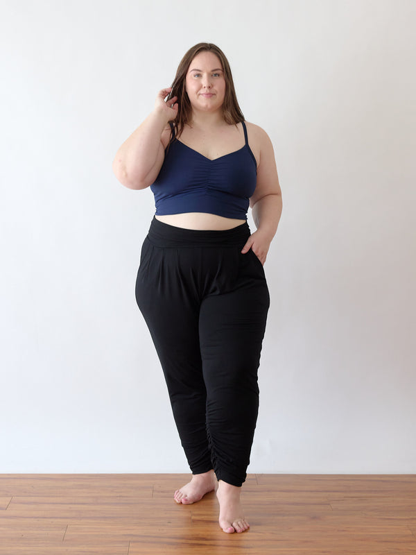 free label black sunday crop
