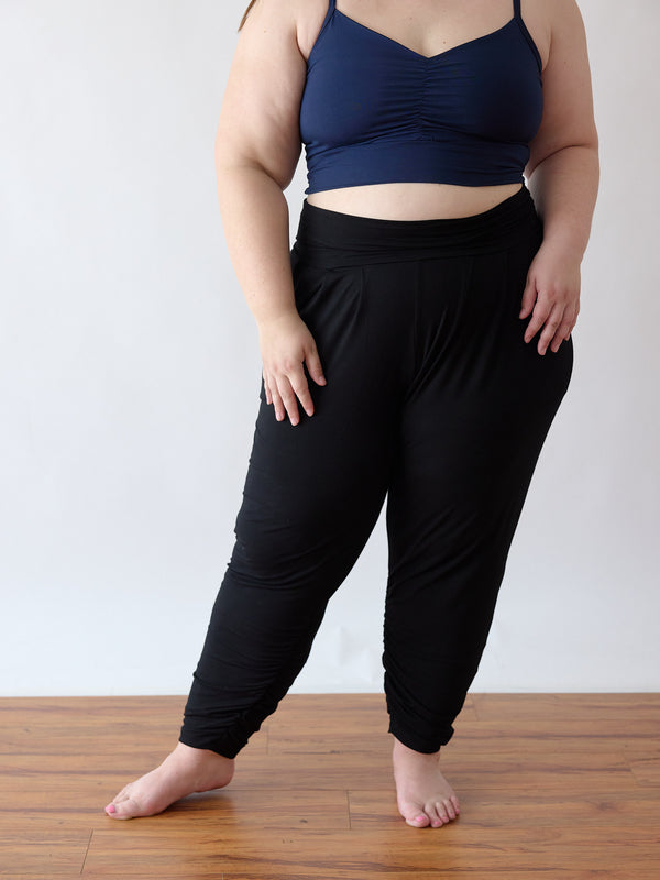 free label black sunday crop