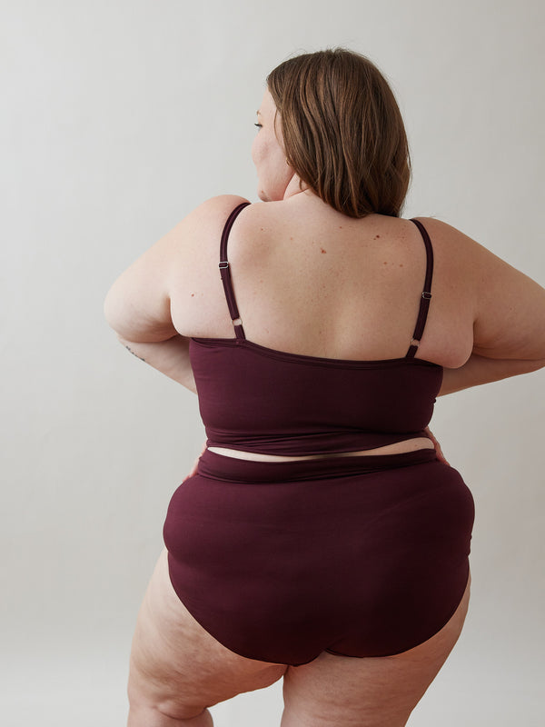Adjustable bra that fits on plus size bodies