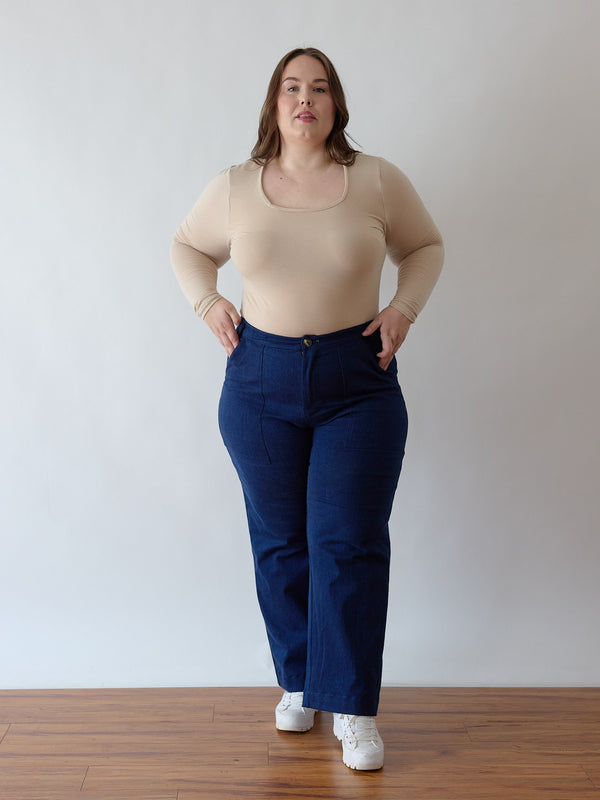 Free Label Jeans - High Waisted Cargo Jean - Small Waist to Hip Ratio - Stretch Denim