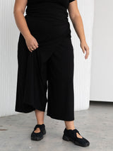 Free label Skapri demi crop pant black