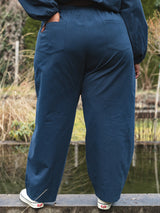 NAVY ORGANIC COTTON ROONEY BARREL PANT