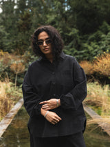 BLACK ORGANIC COTTON CREPE TOMMY BUTTON UP