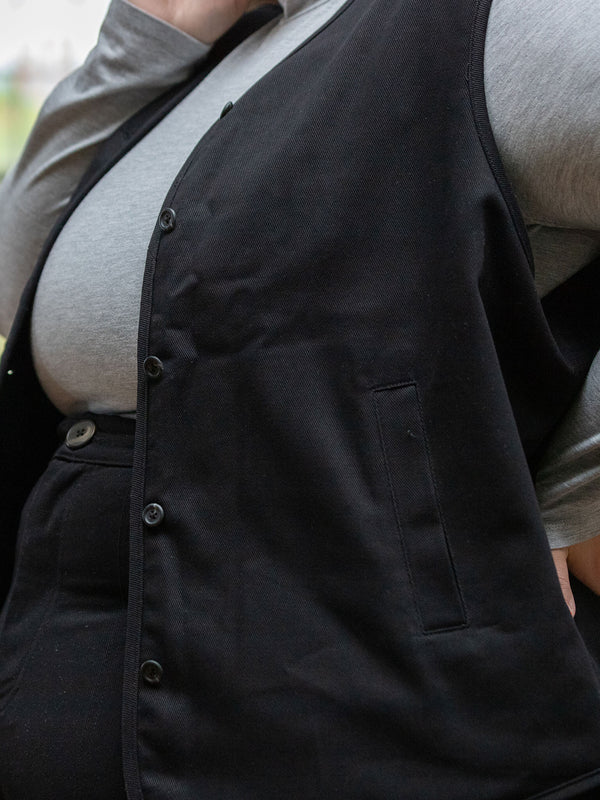 Free Label black reversible organic cotton vest with pockets. Utility vest. PLus size
