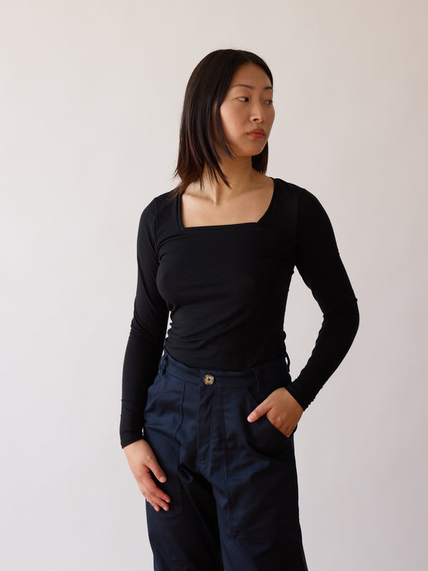 Black Squareneck Top - Bailey Long Sleeve - Free Label FW22 - Ethical and Sustainable Manufacturing - Size Inclusive - Made in Canada 