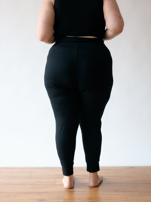 BLACK FIR JOGGER
