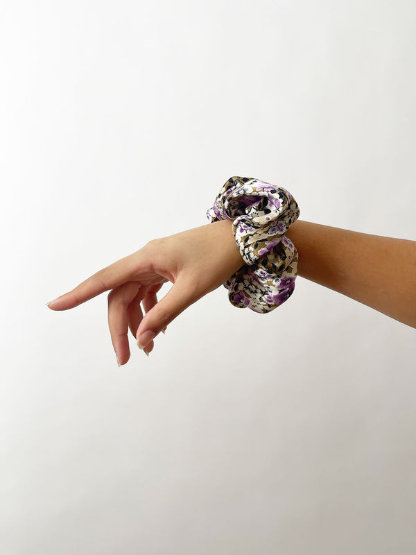 MEADOW SCRUNCHIE